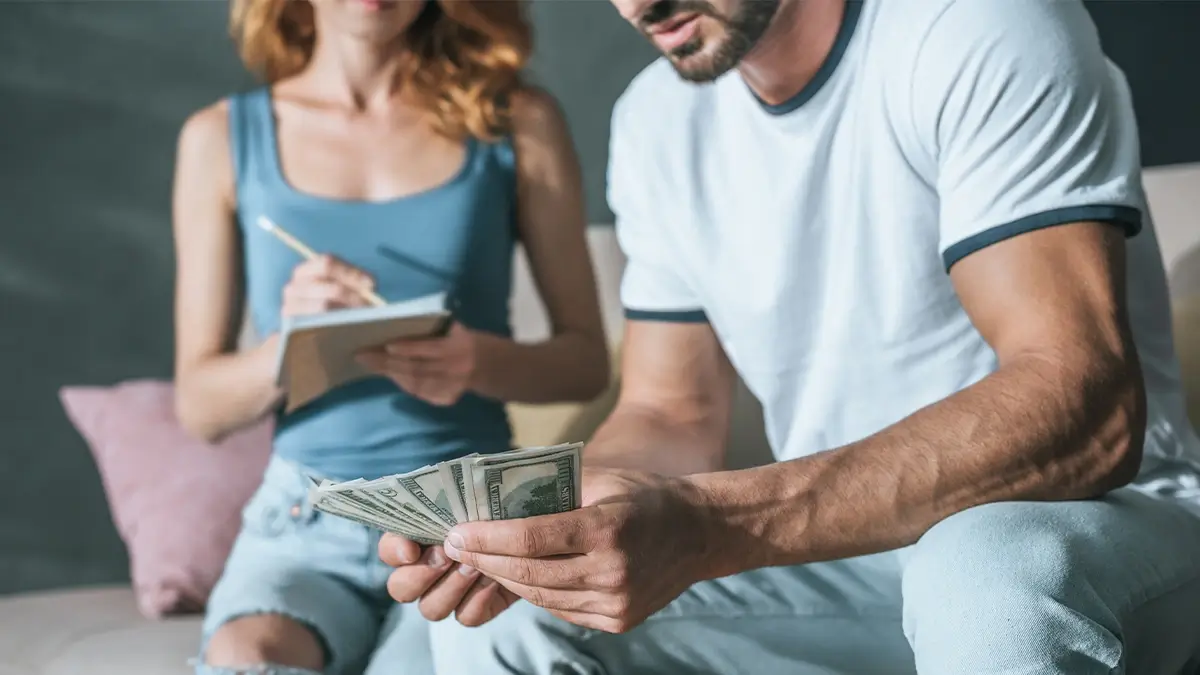 Sem Título 1 0108 cropped image of couple planning family budget and 2024 11 19 04 56 58 utc